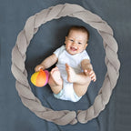  Wolketon Bettschlange Geflochtene Bettumrandung, Babybett Nestchenschlange Stossfaenger Dekoration, Fuer Krippe Kinderbett, Weiche PP Baumwolle Kantenschutz Kopfschutz Handgemacht Laenge 3M Grau